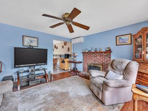 101 Long Hill Dr, Leominster MA 01453