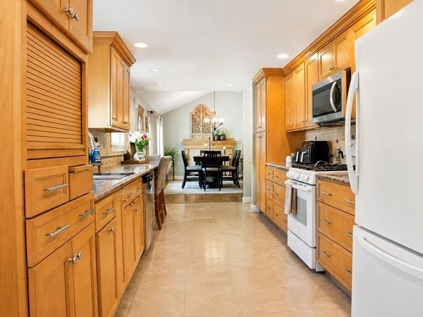 20 Millhouse Ave, Randolph MA 02368
