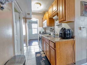 10 Main Street Pl, Brockton MA 02301