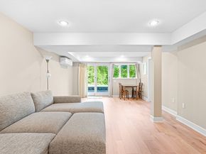 6 Crestview Dr, Westborough MA 01581