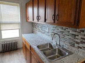 16 Bellevue St, Worcester MA 01609