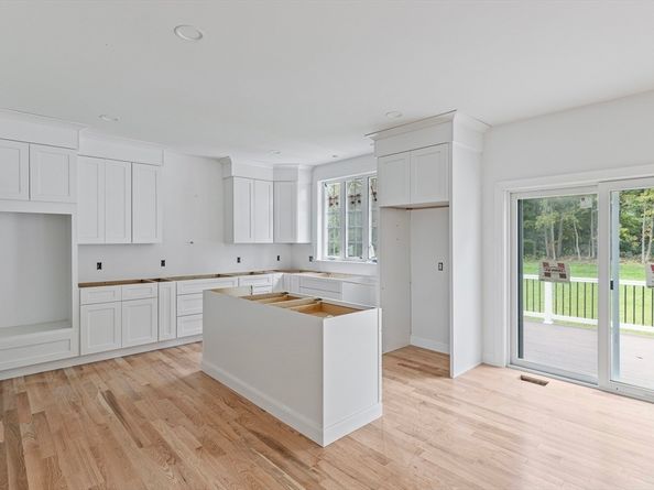 6 Abby Road, Grafton MA 01536