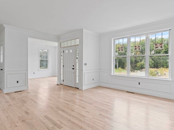 6 Abby Road, Grafton MA 01536