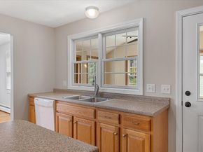 608 Church St, Northbridge MA 01588
