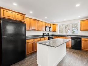 79 Hancock St, Reading MA 01867