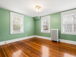 79 Hancock St, Reading MA 01867