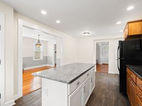 79 Hancock St, Reading MA 01867