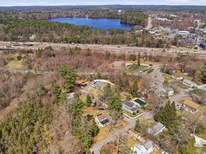 107 Pond St, Rockland MA 02370