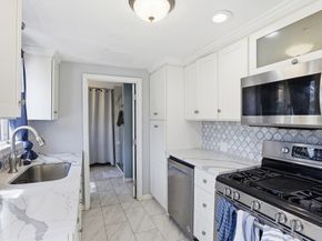 107 Pond St, Rockland MA 02370