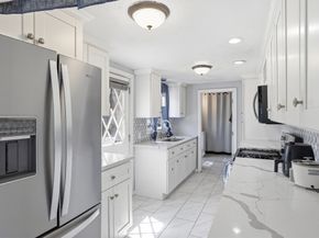 107 Pond St, Rockland MA 02370