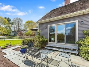 37 Potter Pond 37, Lexington MA 02421