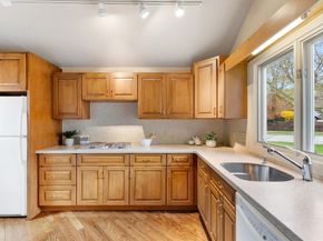 37 Potter Pond 37, Lexington MA 02421