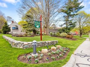 37 Potter Pond 37, Lexington MA 02421