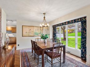 37 Potter Pond 37, Lexington MA 02421