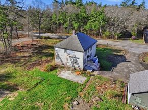 357 Wareham St, Middleboro MA 02346