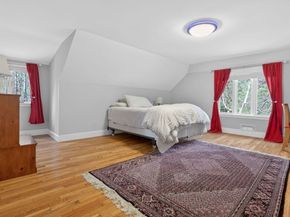 8 Buttercup Ln, Dover MA 02030