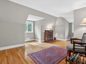 8 Buttercup Ln, Dover MA 02030