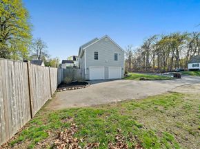 124 Pond St, Weymouth MA 02190