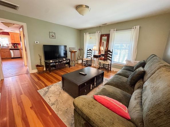 81-83 South Rd, Bedford MA 01730