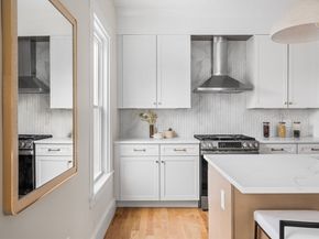 16 Harbor View St 2, Boston MA 02125