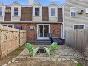 848 Plain St 28, Marshfield MA 02050