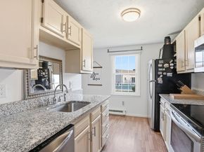 848 Plain St 28, Marshfield MA 02050