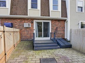 848 Plain St 28, Marshfield MA 02050