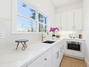 9 Cypress Rd, Natick MA 01760