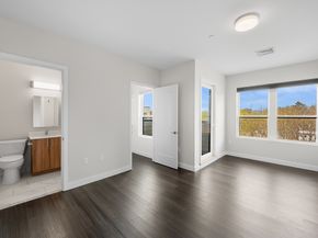 999 Hancock St 502, Quincy MA 02169