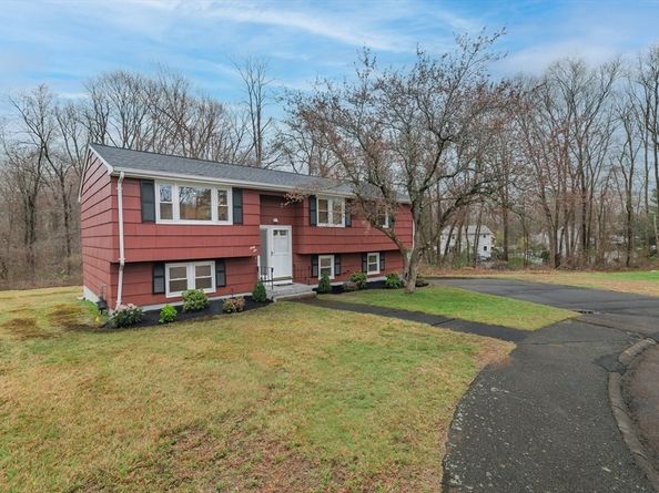 66 Frederickson Dr, Randolph MA 02368