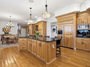 29 Hoveys Pond Dr, Boxford MA 01921