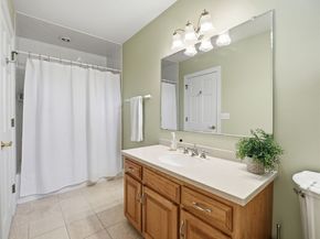 29 Hoveys Pond Dr, Boxford MA 01921