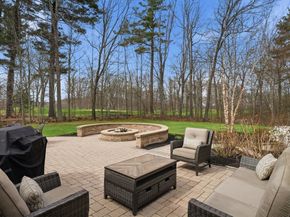29 Hoveys Pond Dr, Boxford MA 01921