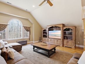 29 Hoveys Pond Dr, Boxford MA 01921