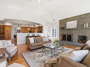 29 Hoveys Pond Dr, Boxford MA 01921