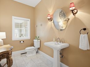29 Hoveys Pond Dr, Boxford MA 01921