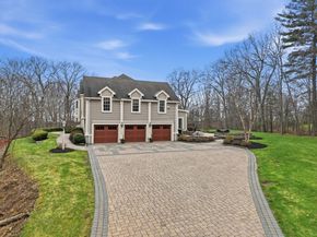 29 Hoveys Pond Dr, Boxford MA 01921
