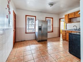 549 Cambridge St, Worcester MA 01610