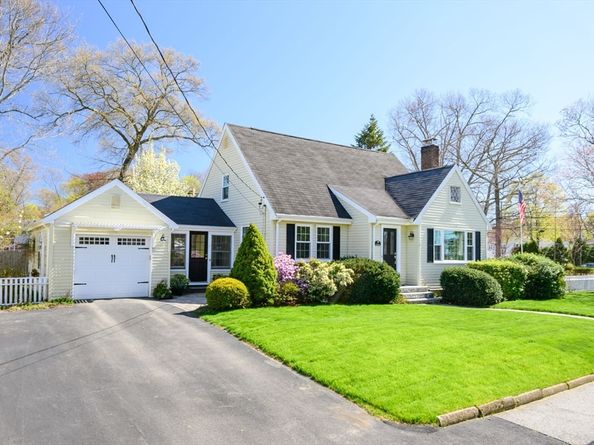 7 Arbutus Avenue, Braintree MA 02184