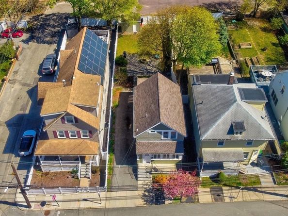 39 Ash Ave, Somerville MA 02145