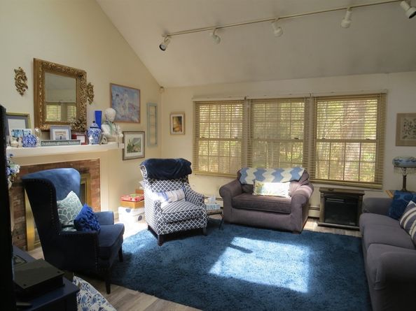 55 Fort Sumter Dr, Holden MA 01520