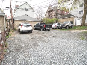 85 Harlem Street, Worcester MA 01610