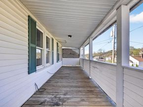 101 Marquette St, Gardner MA 01440