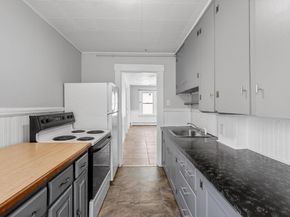 101 Marquette St, Gardner MA 01440