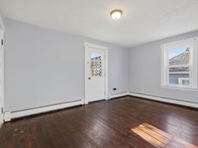 101 Marquette St, Gardner MA 01440