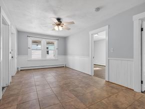 101 Marquette St, Gardner MA 01440