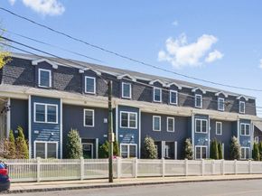 172 Bright Street 3, Waltham MA 02453
