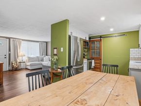 18 Brookfield Ter, Framingham MA 01701