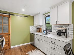 18 Brookfield Ter, Framingham MA 01701