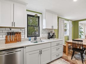 18 Brookfield Ter, Framingham MA 01701